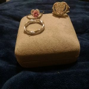 Exquisite rings! Size 7